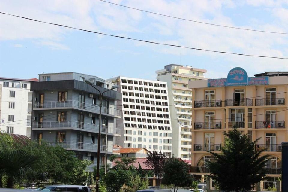 Apartments Batumi Luaran gambar